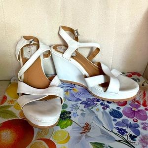 DbDk Fashion White Wedges